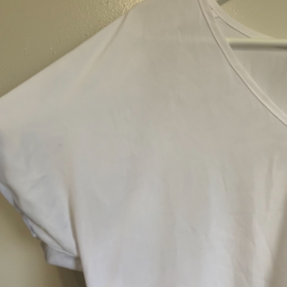 Show Me Your Mumu White V-Neck Chiffon Short Sleeve Top Large PRICE FIRM - Picture 3 of 5